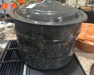 A great Vintage Black Enamelware Canning Stock Pot!