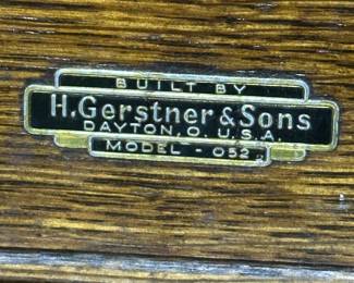 Beautiful Vintage Antique H. Gerstner & Son's of Dayton O. U.S.A. Model - 052! (Please note: The "O" abbreviation for Ohio was used from 1831 - 1943 - so this outstanding tool box is from at LEAST as early as 1943)