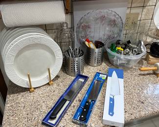 The kitchen is filled with excellent everyday items and some very cool vintage MCM items! 