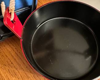 Another beautiful Asian lidded box! 