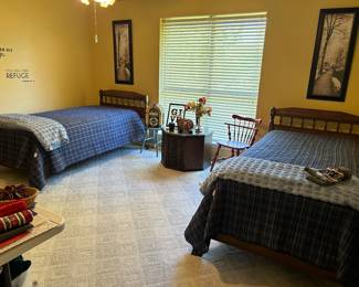 Pair of twin beds, twin bedding 