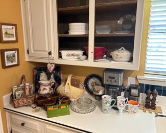 Coffee maker, Corning ware, soup mugs, chicken decor