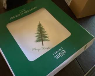 Merry Christmas set of plates