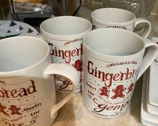 Gingerbread mugs to go with plates