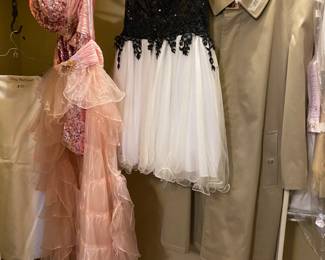 Nice raincoat, dresses, king bed skirt with gold 