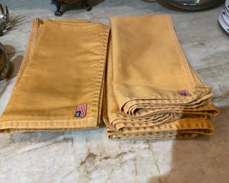 Gold set of napkins