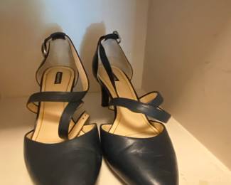 Ladies shoes