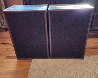 Vintage Magnavox speaker