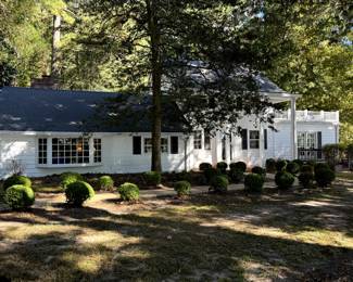 FARM HOUSE WHERE YOU WILL BE SHOPPING CONTENT INSIDE