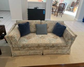 5' floral fabric sofa