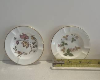 4" Wedgewood mini ash trays