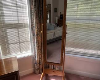 Rectangular floor mirror