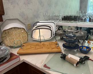 Food serving and storage items