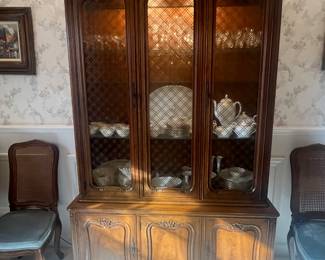 Henredon Lighted China Cabinet 