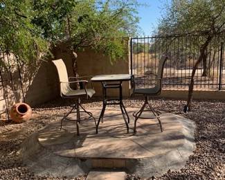 SIDE PUB TABLE SEATING