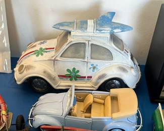  Bug Solar Light
MAISTO 1951 VOLKSWAGEN CABRIOLET 
Beach Toothbrush Holder