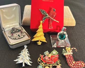 Sarah Coventry Ring, Christmas BroochesPins