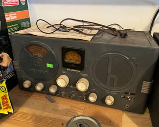 Vintage Hallicrafters Sky Champion Communications Receiver