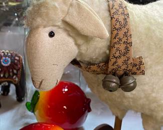 Brace yourself. Ewe are gonna see a lot of stuff ahead, get your glasses