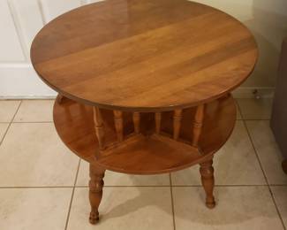 ETHAN ALLEN ROUND END TABLE WITH ROTATING TOP, MID CENTURY