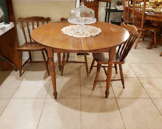 TELL CITY CHAIR COMPANY DINETTE TABLE AND 4 CHAIRS, MID CENTURY 