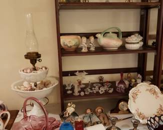 CHINA, VINTAGE GLASSWARE, POTTERY & CRYSTAL MINI FIGURES