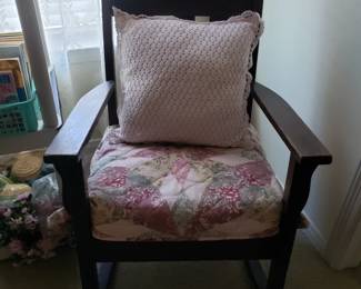 MISSON STYLE ROCKING CHAIR