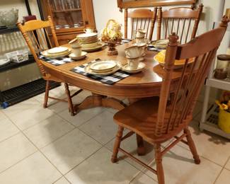 TELL CITY CHAIR CO, MID CENTURY DINING TABLE AND 6 CHAIRS