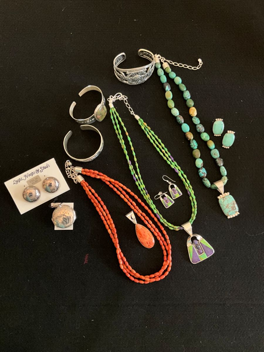 Wonderful selection of all kinds of jewelry