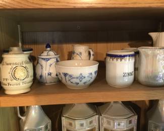 401. Kitchen containers