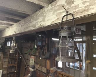 24. Lanterns, primitive decor.