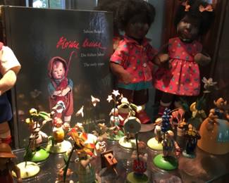251, Flower petal children, dolls,