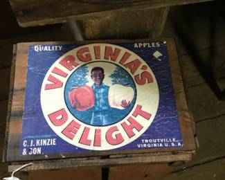 173. Wooden boxes. Some have advertising