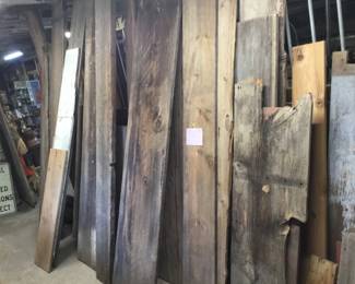 283. Boards. Various sizes and woods