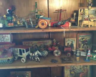 262. Large collection of vintage toys