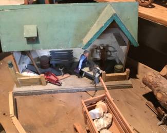 129. Miniature set