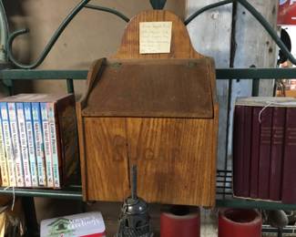 309. Oak box, for kitchen cabinets, holding recipes