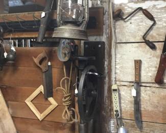 300. Tools, lanterns