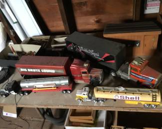 171. Vintage toy trucks