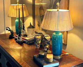 This desk is stunning from the 18th C