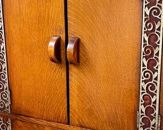 This cabinet is extraordinary and rare!