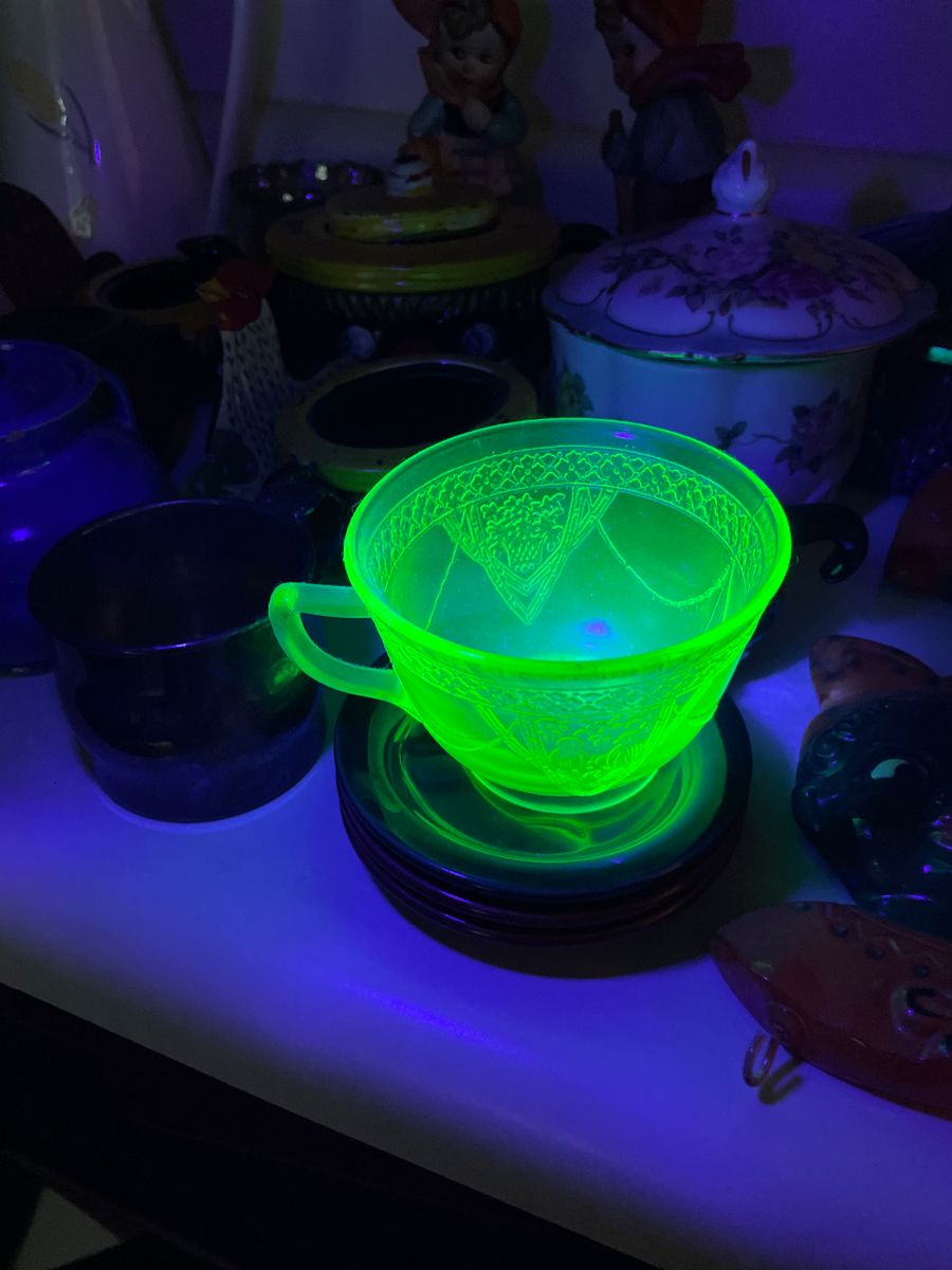 Uranium glass cup