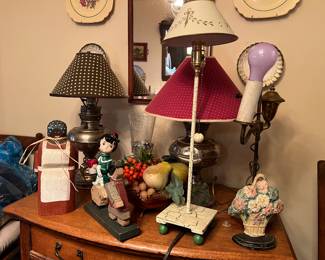 LampsLamps, cast iron doorstop