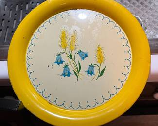 Tole-painted platter