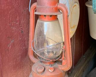 Kerosene lantern
