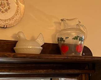 Vintage drinkware, nesting chicken