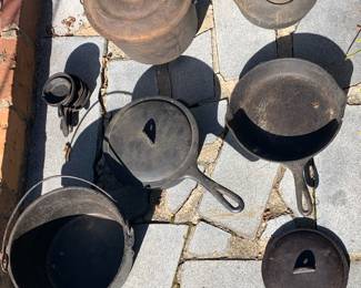 Cast iron - pots, kettles, pans