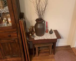 Saloon doors; pottery jug