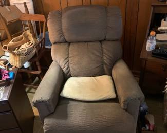 Recliner (1 of 2)