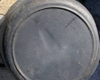 Cast iron 3-qt pans